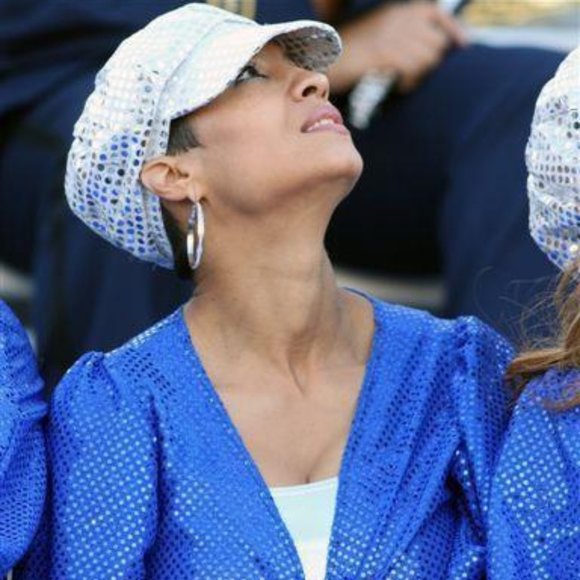 Mo's Closet - Picture 2 of 3